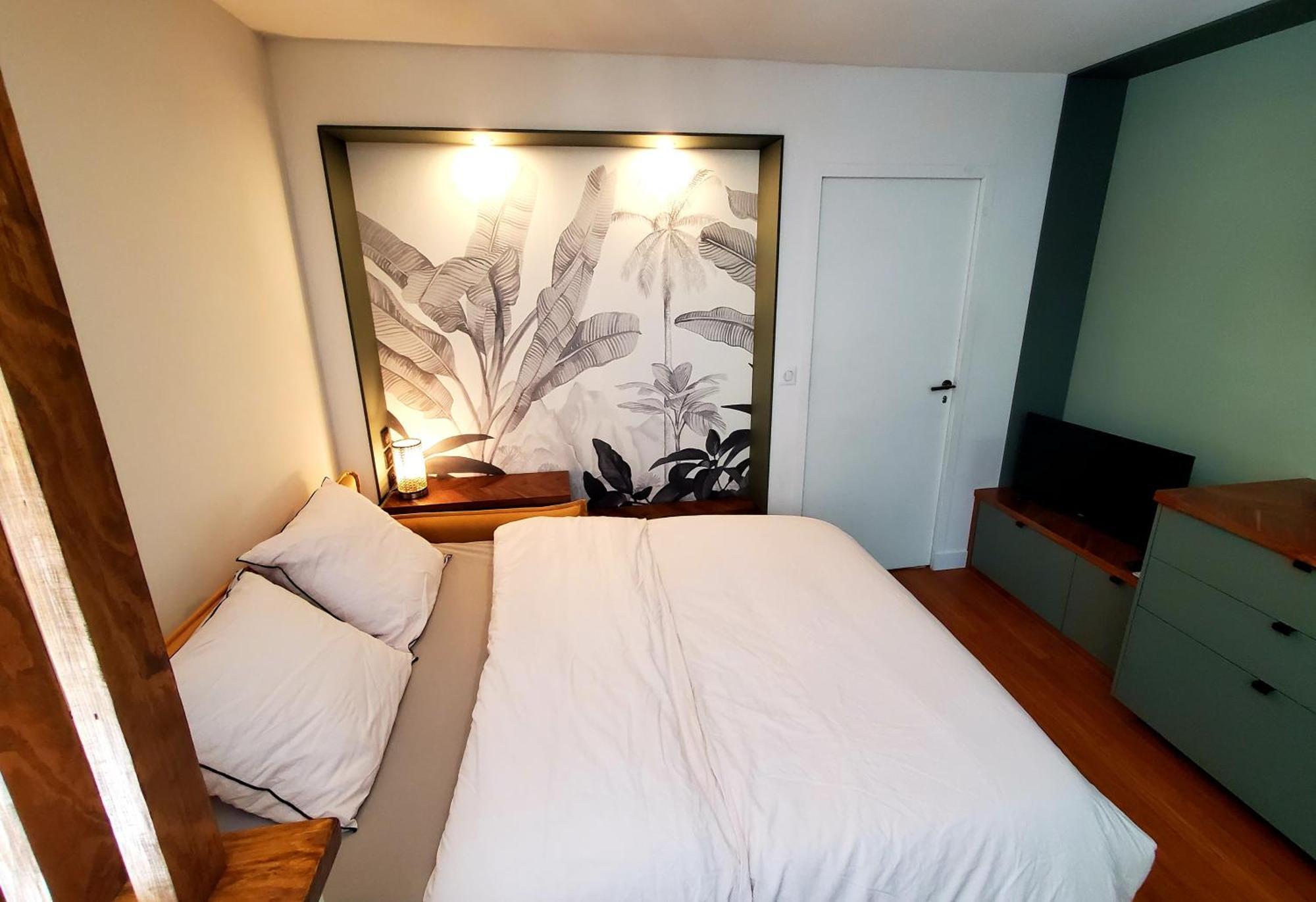 Brand New Surf At The End Of Golf, Classe 5 Etoiles